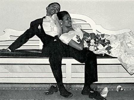 barack-michelle-obama-wedding-picture-e1299426603405